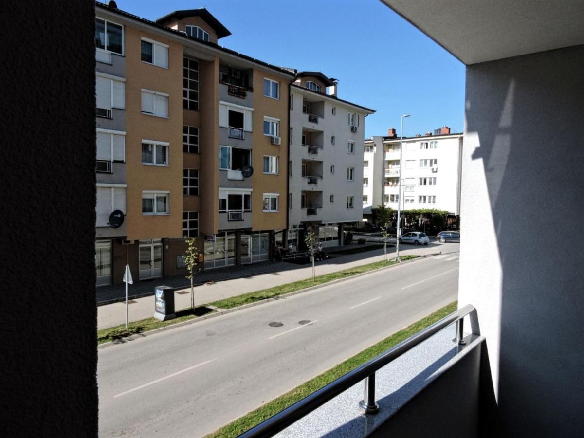 Apartman Lux S&V 1 Lukavica Istocno Sarajevo Hilandarska Centar Apartment Екстериор снимка