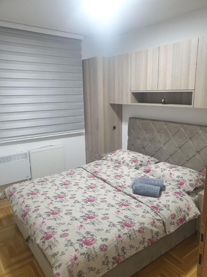 Apartman Lux S&V 1 Lukavica Istocno Sarajevo Hilandarska Centar Apartment Екстериор снимка
